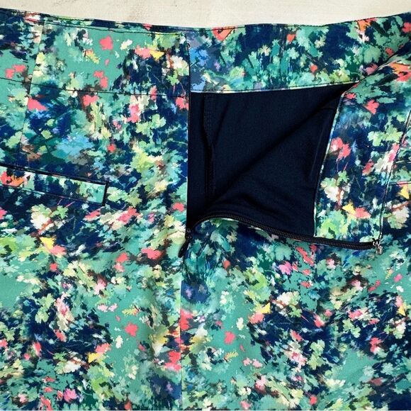 NWOT LADY HAGEN Floral Pattern Bottom Pleat 17” Golf Skort Size 2 (fits like 4) - Picture 10 of 12